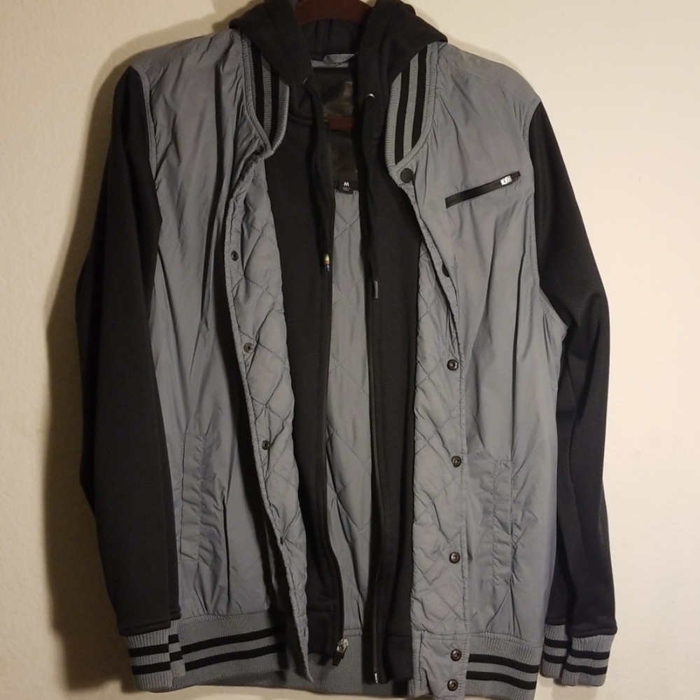 Lightweight, hooded jacket